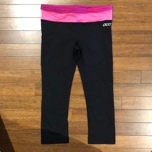 Lorna Jane midrise crop leggings